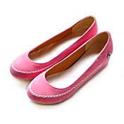 suede supérieure à faible talon fermé orteils avec des rivets occasionnels couleurs shoes.more / lune de miel disponibles