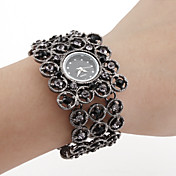 reloj pulsera negro de la mujer con decoración en negro diamante czechic