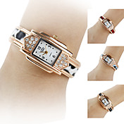 Women's Fashionable Style Alloy Analog Quartz Bracelet Watch (Assorted Colors)