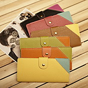 contrasto portafoglio color caramella della signora