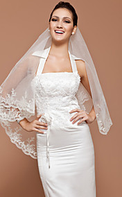 One-tier Tulle Fingertip Wedding Veil With Lace Applique Edge