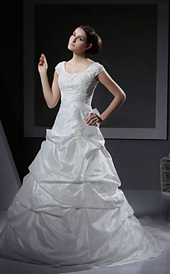 A-line / Princess Princess Scoop Court Train Taffeta Wedding Dress With Beaded Appliques