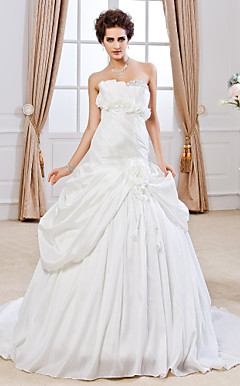Ball Gown Strapless Chapel Train Taffeta Wedding Dress