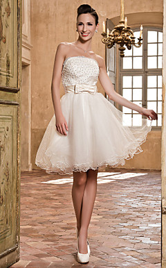 A-line Strapless Lace And Tulle Wedding Dress