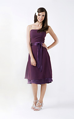 A-line Strapless Knee-length Chiffon Stretch Satin Bridesmaid/ Wedding Party Dress
