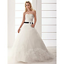 A-line Sweetheart Chapel Train Wedding Dress