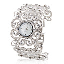 Women's Fashionable Alloy Analog Quartz Bracelet Flower-shaped Watch (Silver)