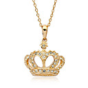 Collana con pendente a forma di corona ornata di diamanti