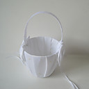 cesta de flores de satén blanco con mariposa grande